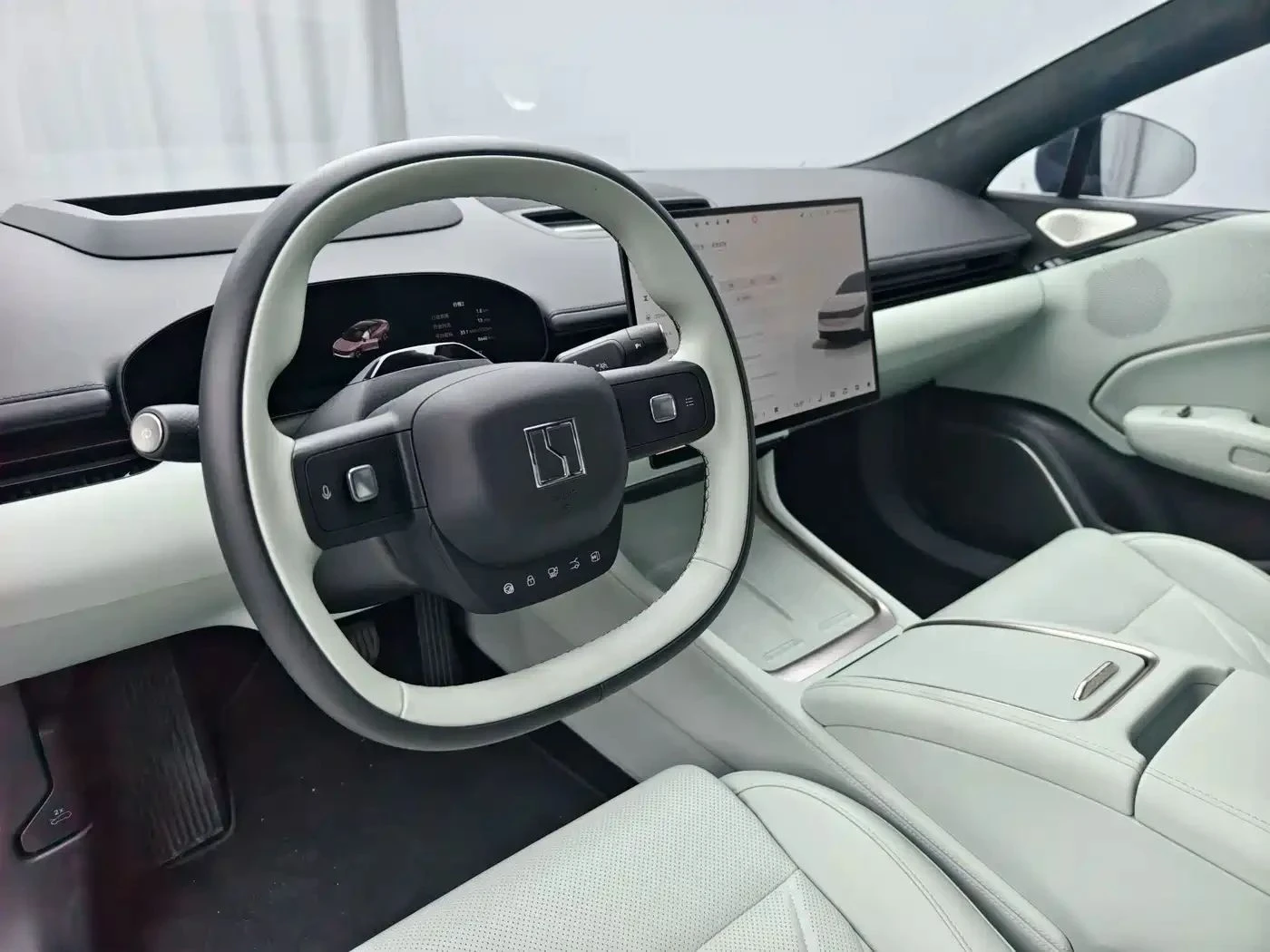 Zeekr 7 GT, снимка 8 - Автомобили и джипове - 56689308