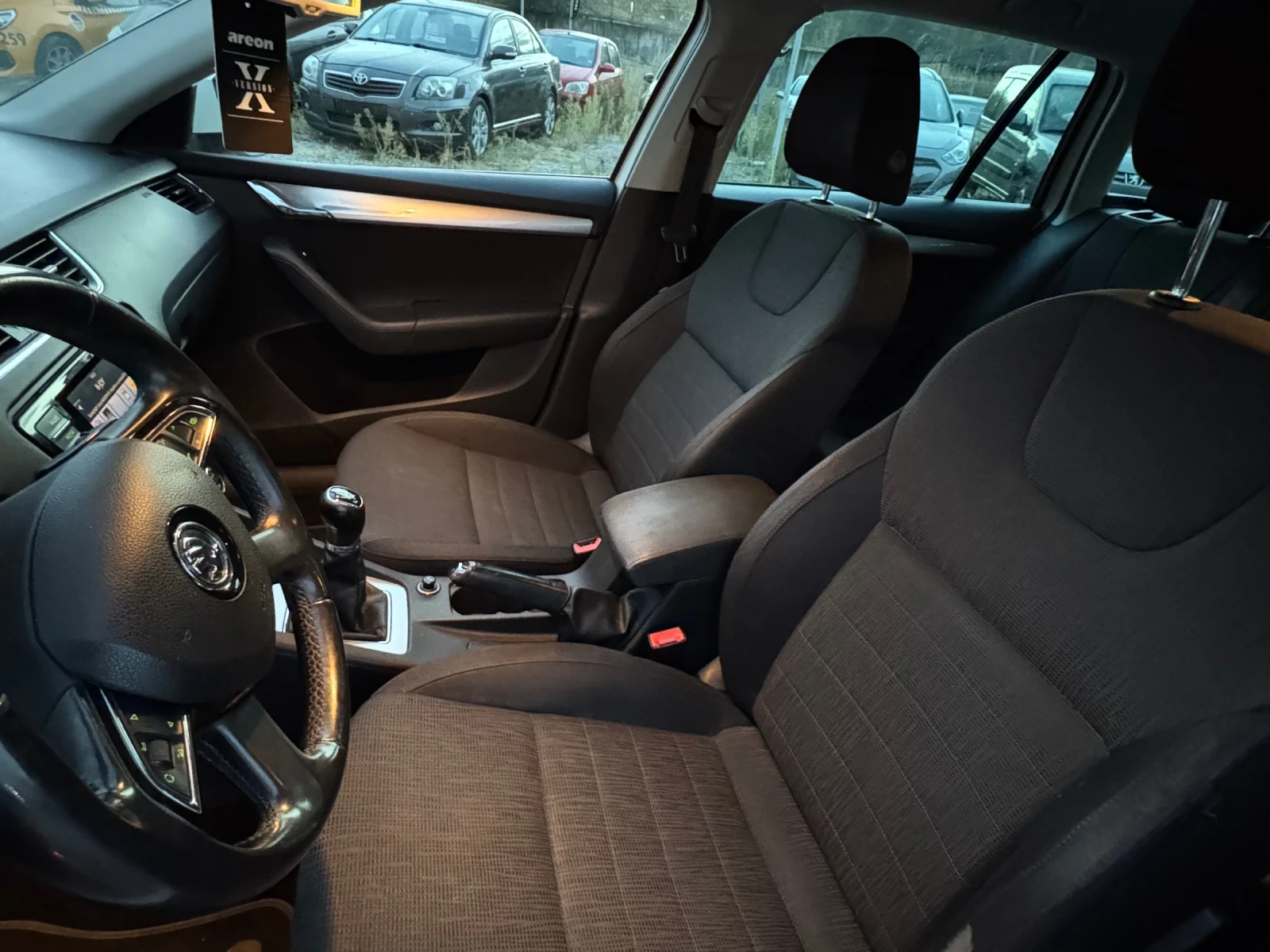 Skoda Octavia, снимка 10 - Автомобили и джипове - 56712630