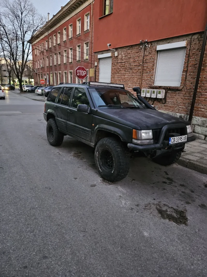 Jeep Grand cherokee 5.2 ГАЗ* АВТОМАТ, снимка 2 - Автомобили и джипове - 49315412