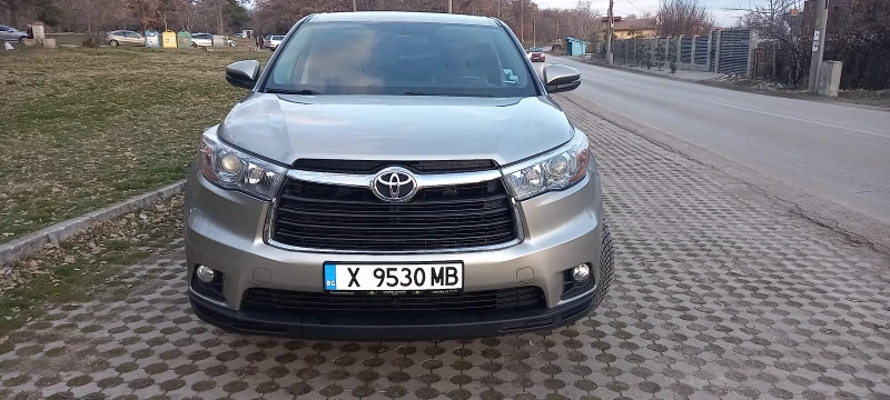 Toyota Highlander Toyota Highlander LE 3.5, снимка 2 - Автомобили и джипове - 52286033
