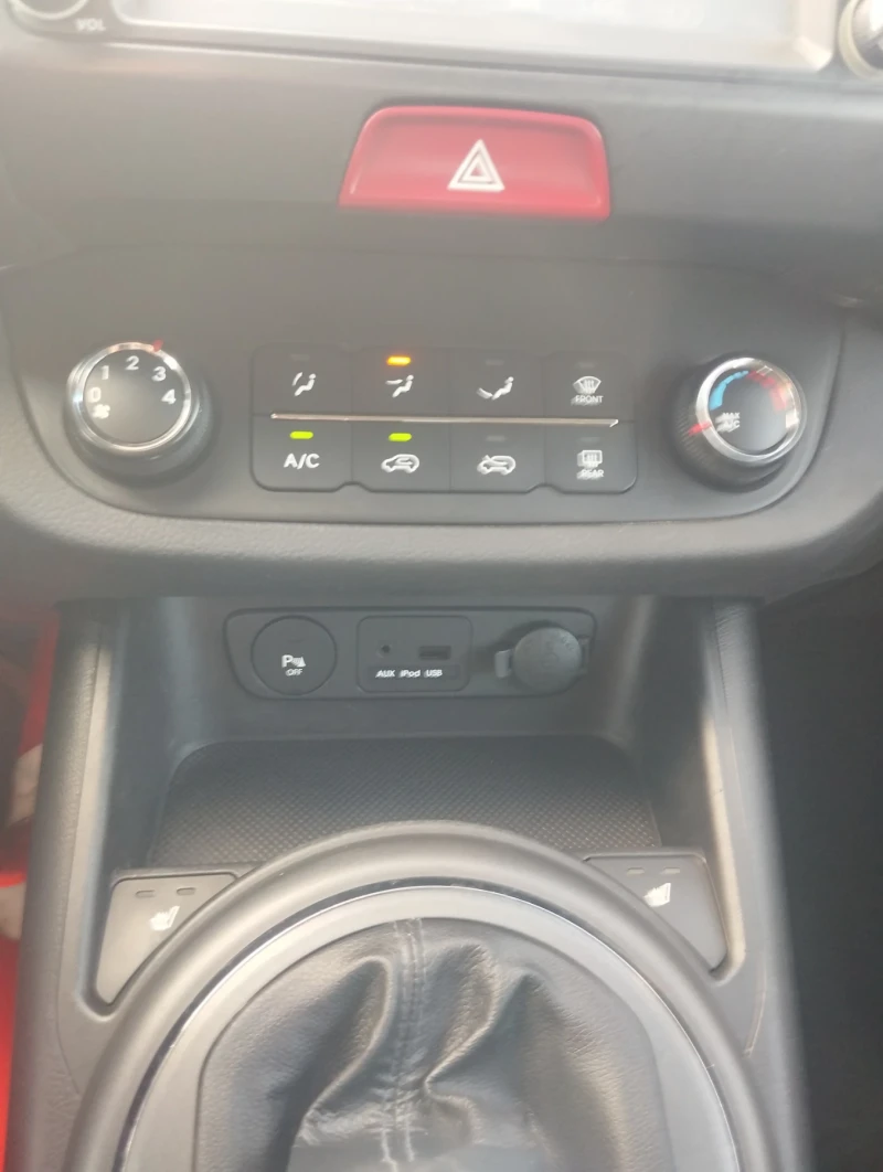 Kia Sportage 4x4 БЕНЗИН 2.0 163к.с., АВТОПИЛОТ, , ПАРКТРОНИК, снимка 13 - Автомобили и джипове - 52502573