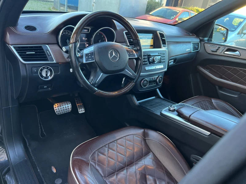Mercedes-Benz ML 350 CDI AMG DESIGNO PANORAMA HARMAN/KARDON, снимка 9 - Автомобили и джипове - 52528811