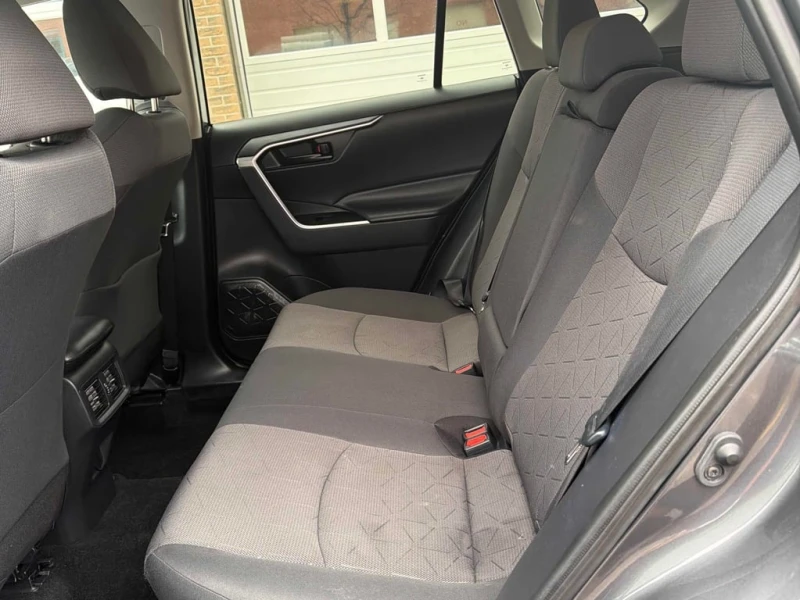 Toyota Rav4 * Hybrid LE * CARFAX * БЕЗ ПЪРВОНАЧАЛНА ВНОСКА, снимка 10 - Автомобили и джипове - 52690971