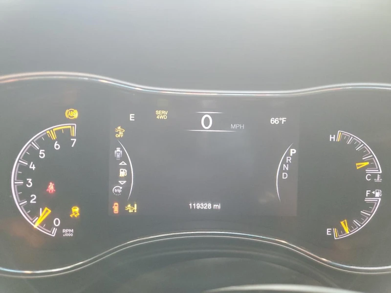 Jeep Grand cherokee OVERLAND* DISTRONIC* HARMAN* 8ZF* ПАНО, снимка 9 - Автомобили и джипове - 52755282