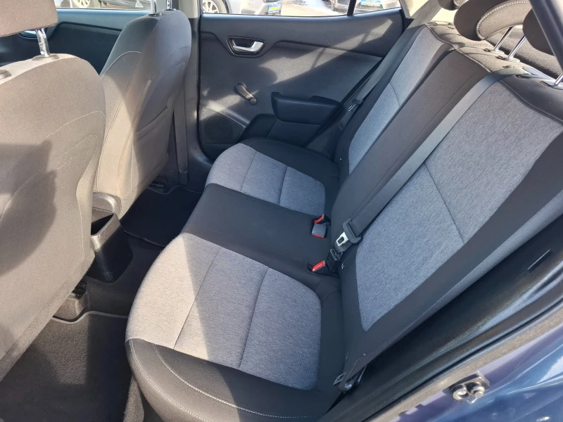 Kia Stonic 1.6 CRDI , снимка 7 - Автомобили и джипове - 53044129