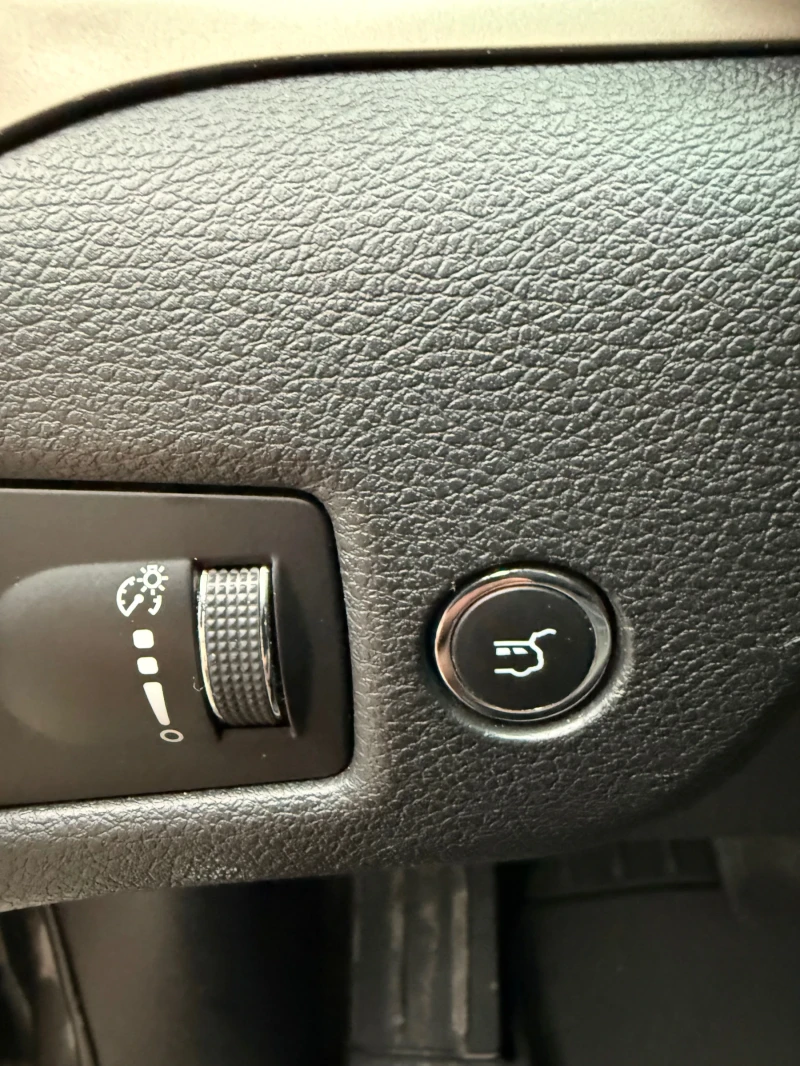 Jeep Cherokee KL, снимка 10 - Автомобили и джипове - 53478235