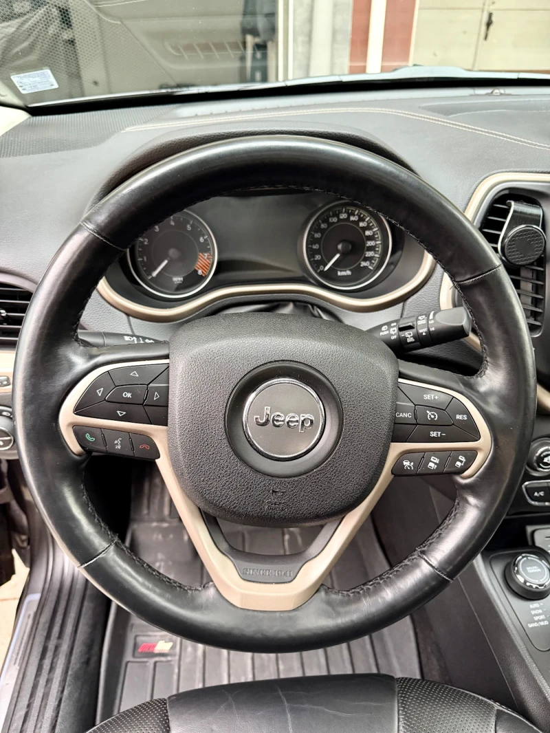 Jeep Cherokee KL, снимка 9 - Автомобили и джипове - 53478235