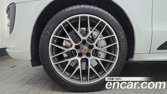 Porsche Macan, снимка 5 - Автомобили и джипове - 56081704