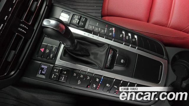Porsche Macan, снимка 9 - Автомобили и джипове - 56081704