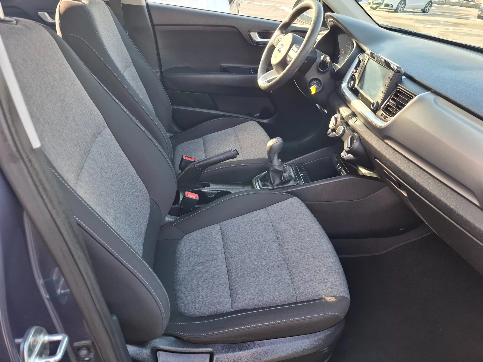 Kia Stonic 1.6 CRDI  | Mobile.bg � ����������� 11