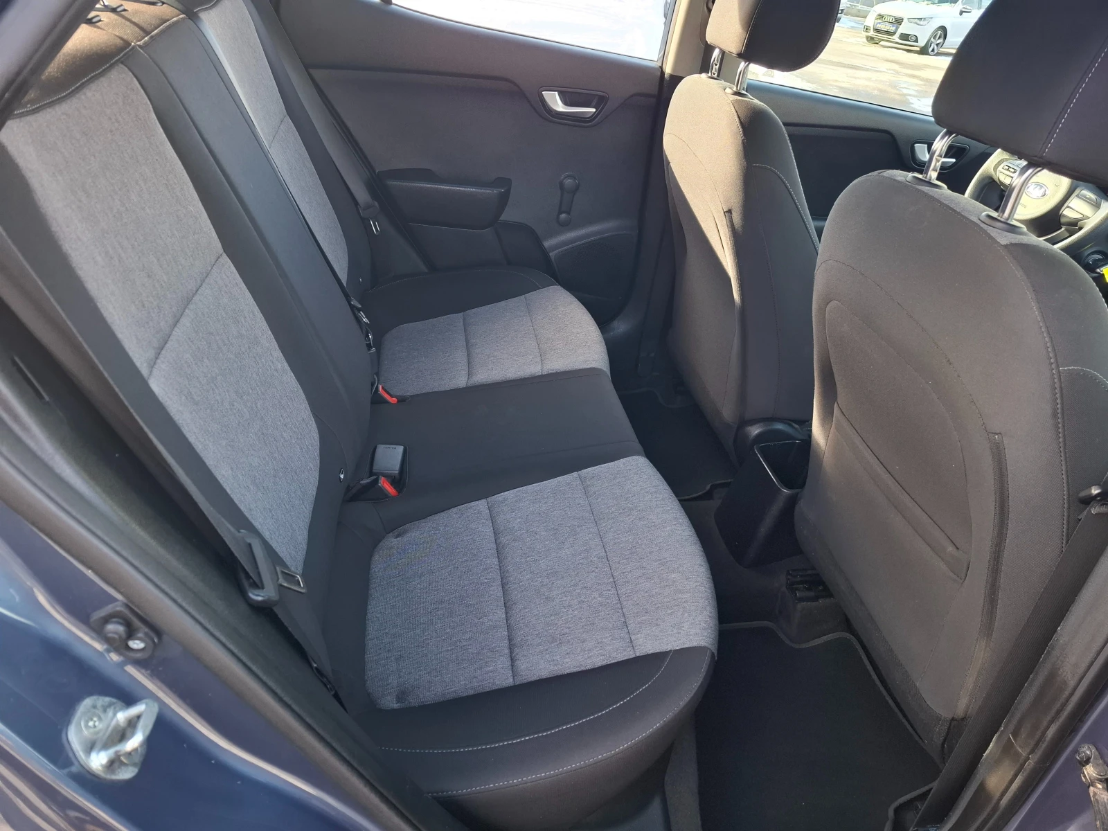 Kia Stonic 1.6 CRDI  - изображение 10