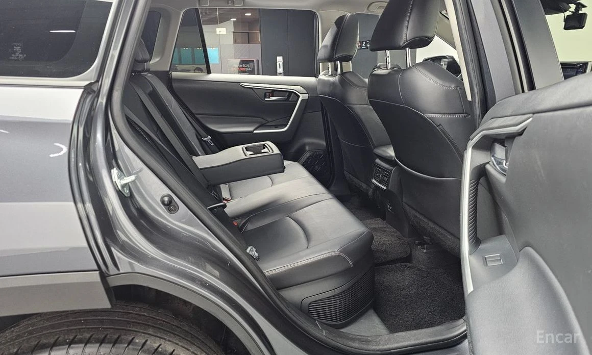 Toyota Rav4, снимка 12 - Автомобили и джипове - 53859569