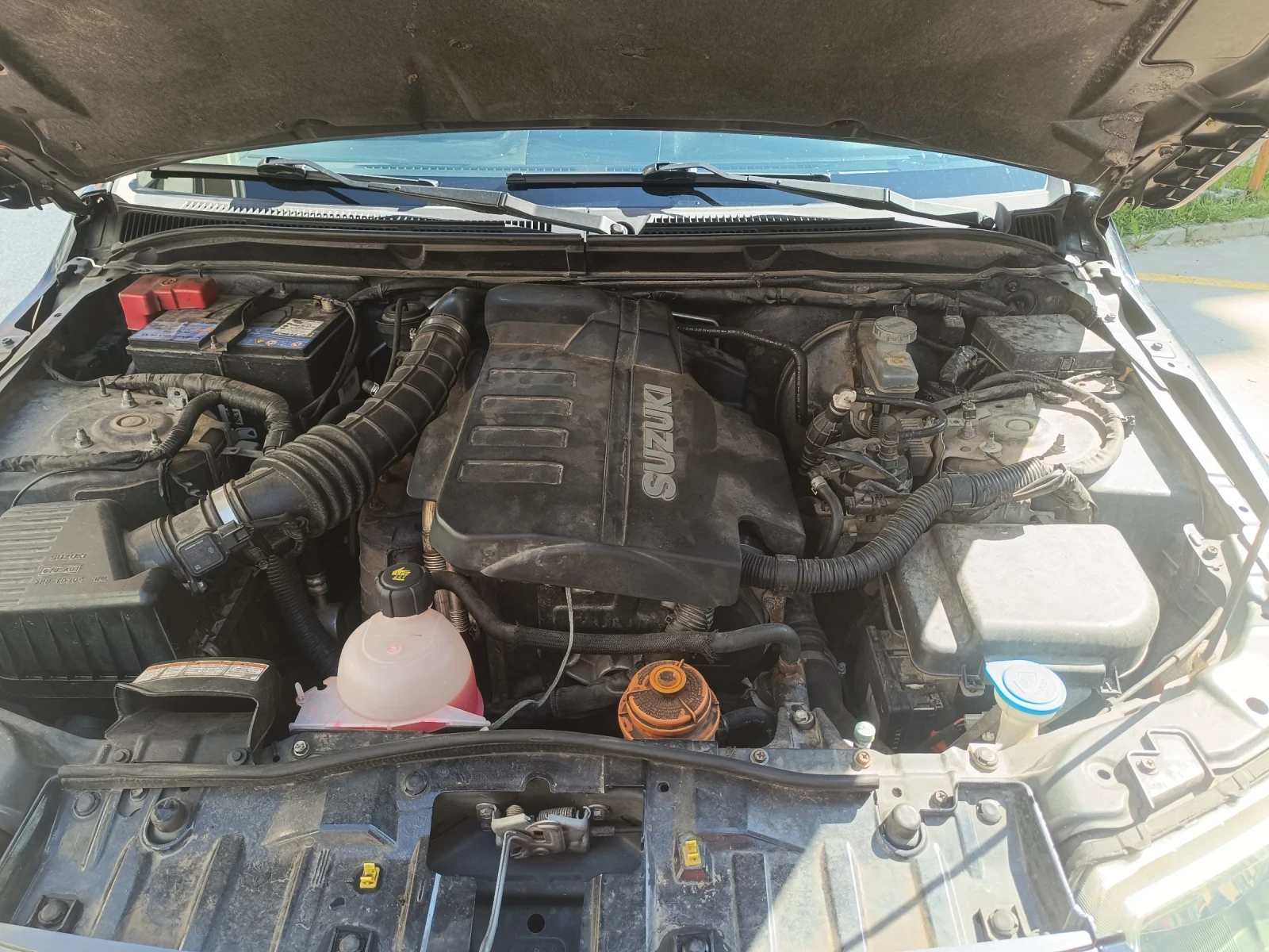 Suzuki Grand vitara 1.9 DDiS, снимка 8 - Автомобили и джипове - 54342114