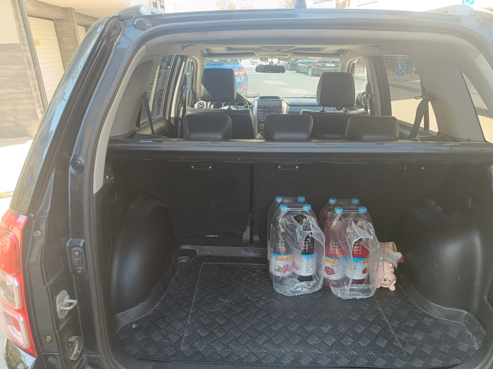 Suzuki Grand vitara 1.9 DDiS, снимка 9 - Автомобили и джипове - 54342114