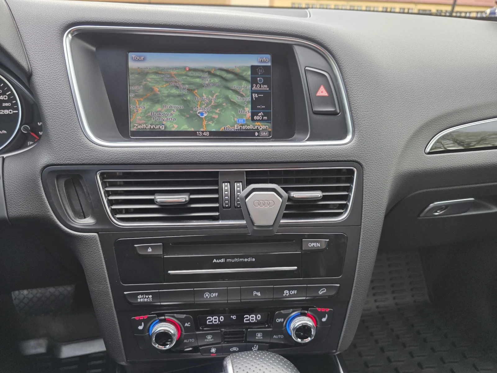 Audi Q5 3.0 TDI S-line Distronik Камера Печка, снимка 10 - Автомобили и джипове - 54571622
