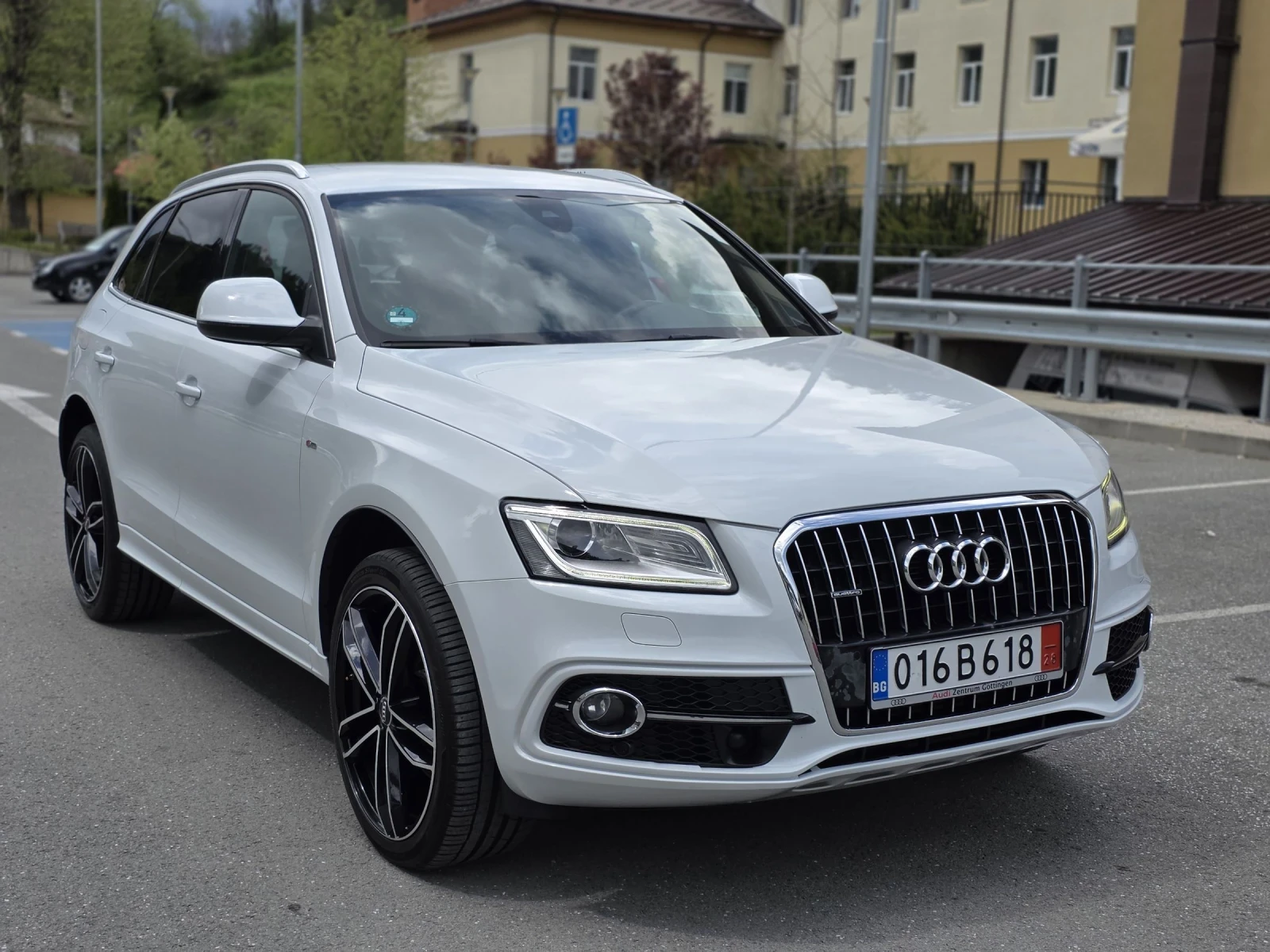 Audi Q5 3.0 TDI S-line Distronik Камера Печка, снимка 2 - Автомобили и джипове - 54571622