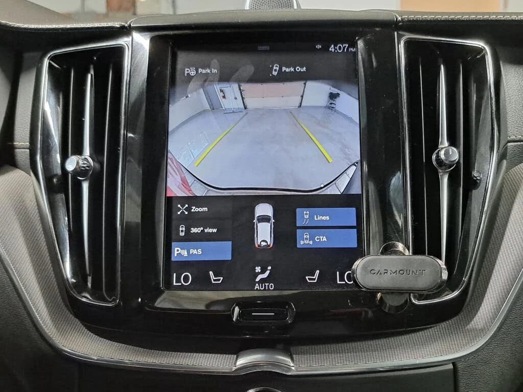Volvo XC60 T6* R-DESIGN* DISTRONIC* BOWERS* 360* ПАНОРАМА, снимка 12 - Автомобили и джипове - 55283955