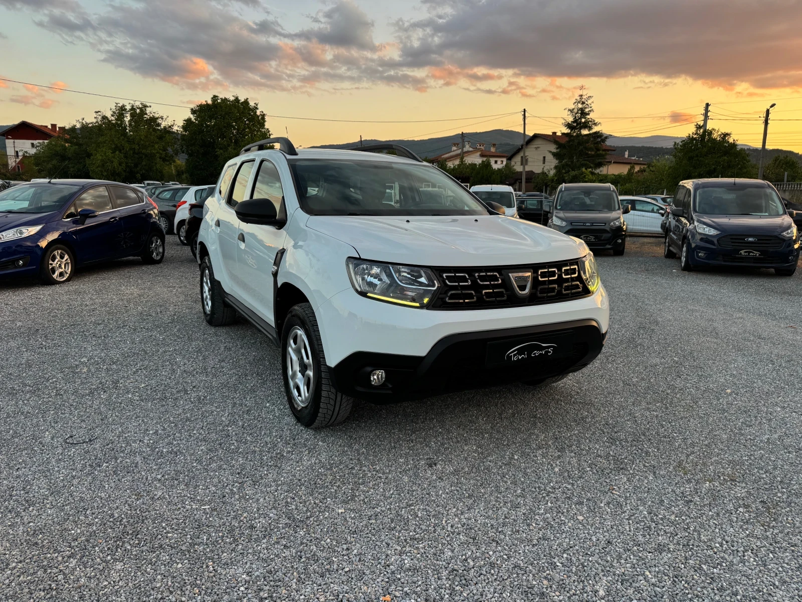 Dacia Duster 1.5DCI Facelift!! Klima !! 6speed!!  EURO 6, снимка 10 - Автомобили и джипове - 55728705