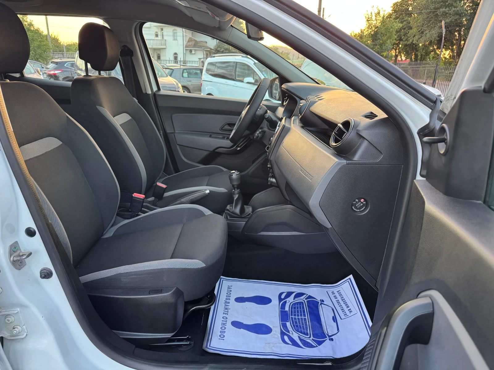 Dacia Duster 1.5DCI Facelift!! Klima !! 6speed!!  EURO 6, снимка 14 - Автомобили и джипове - 55728705