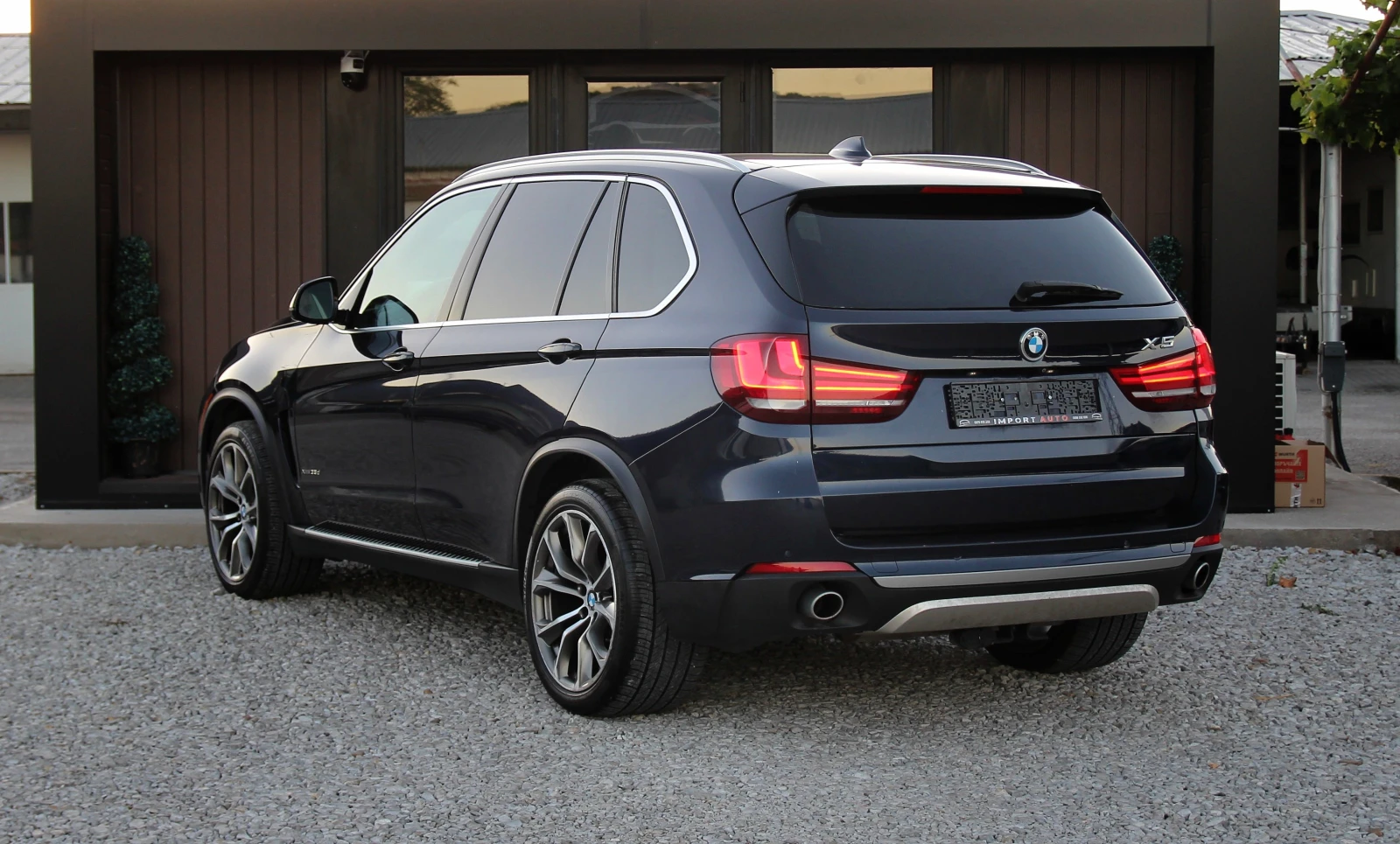 BMW X5 3.0D* XDRIVE* HUD* МОНИТОРИ* ДИГИТАЛЕН КИЛОМЕТРАЖ, снимка 4 - Автомобили и джипове - 55967841