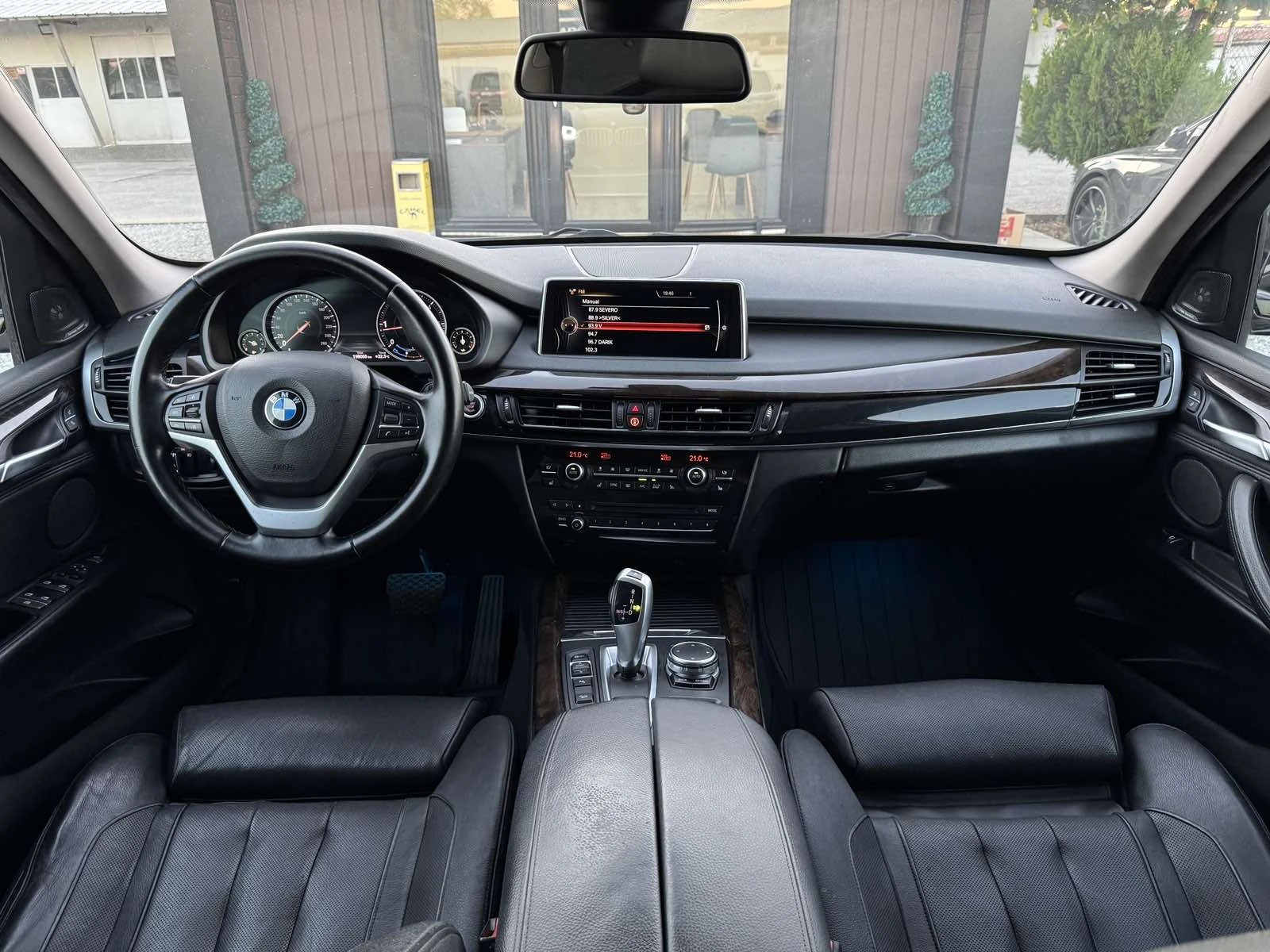 BMW X5 3.0D* XDRIVE* HUD* МОНИТОРИ* ДИГИТАЛЕН КИЛОМЕТРАЖ, снимка 9 - Автомобили и джипове - 55967841
