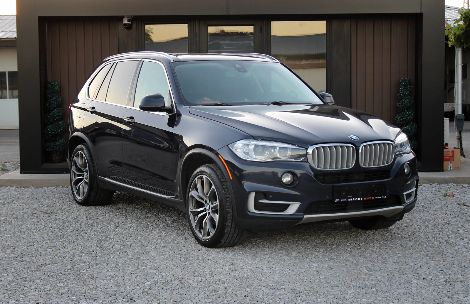 BMW X5 3.0D* XDRIVE* HUD* МОНИТОРИ* ДИГИТАЛЕН КИЛОМЕТРАЖ, снимка 3 - Автомобили и джипове - 55967841