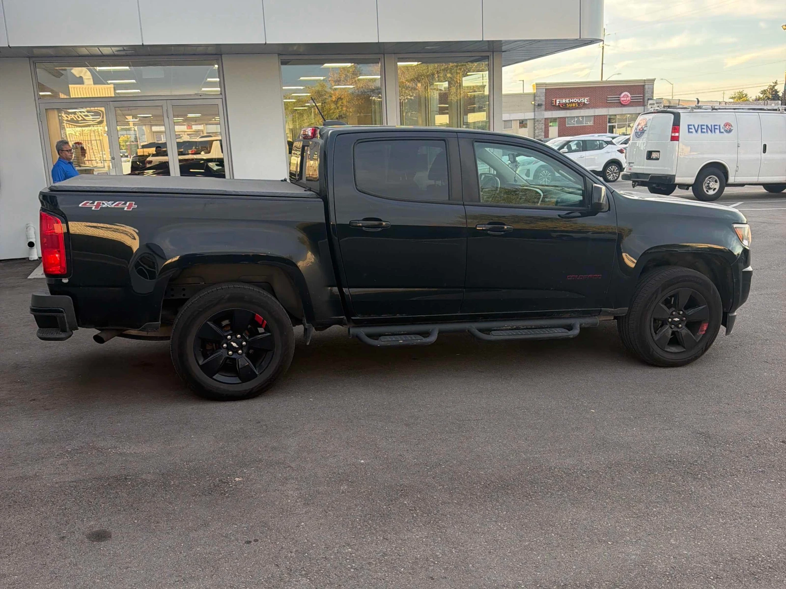 Chevrolet Colorado * 4WD LT * CARFAX * БЕЗ ПЪРВОНАЧАЛНА ВНОСКА, снимка 3 - Автомобили и джипове - 56116083