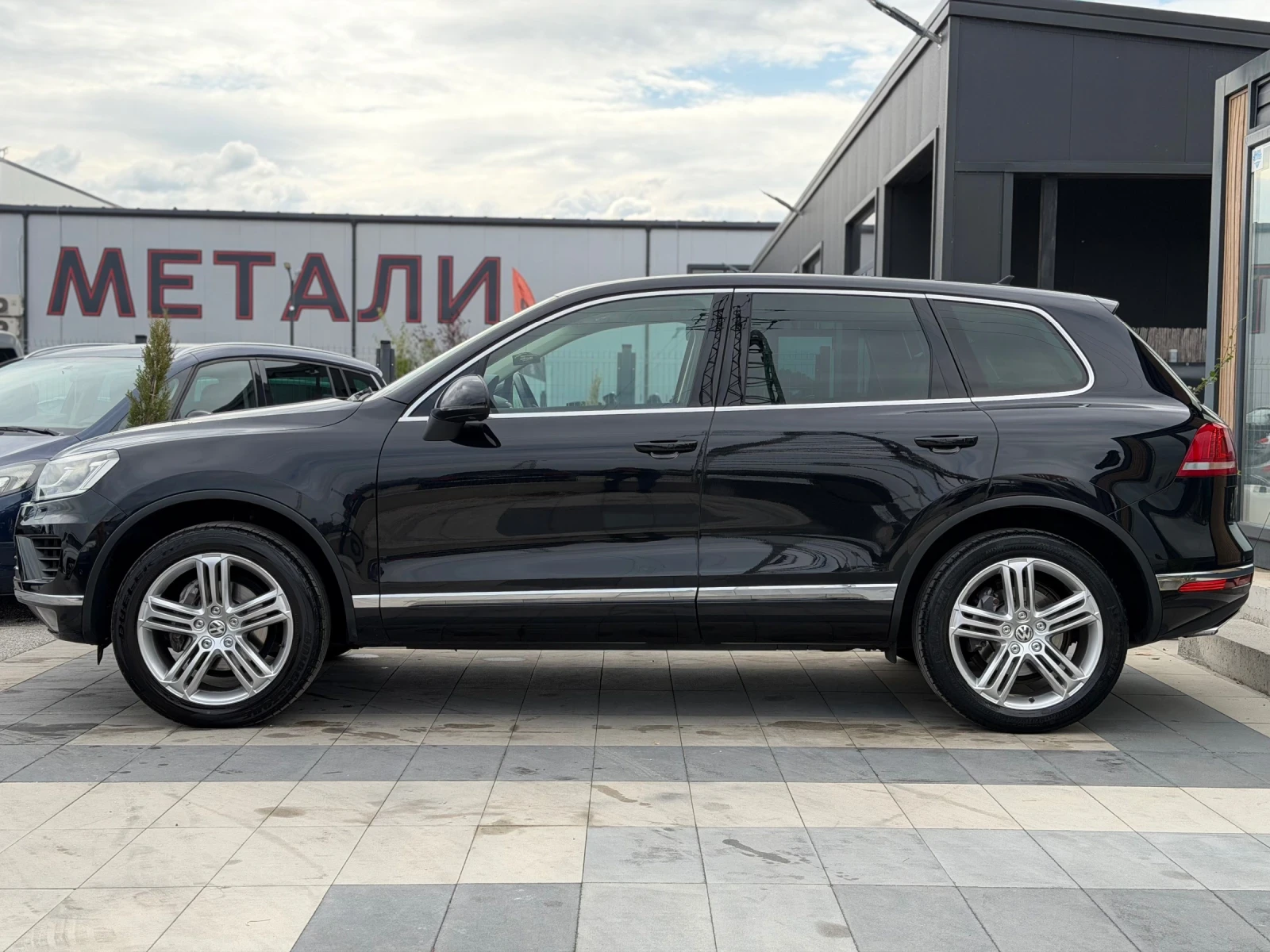 VW Touareg * 3.0TDI* Facelift* 2018* , снимка 6 - Автомобили и джипове - 56269340