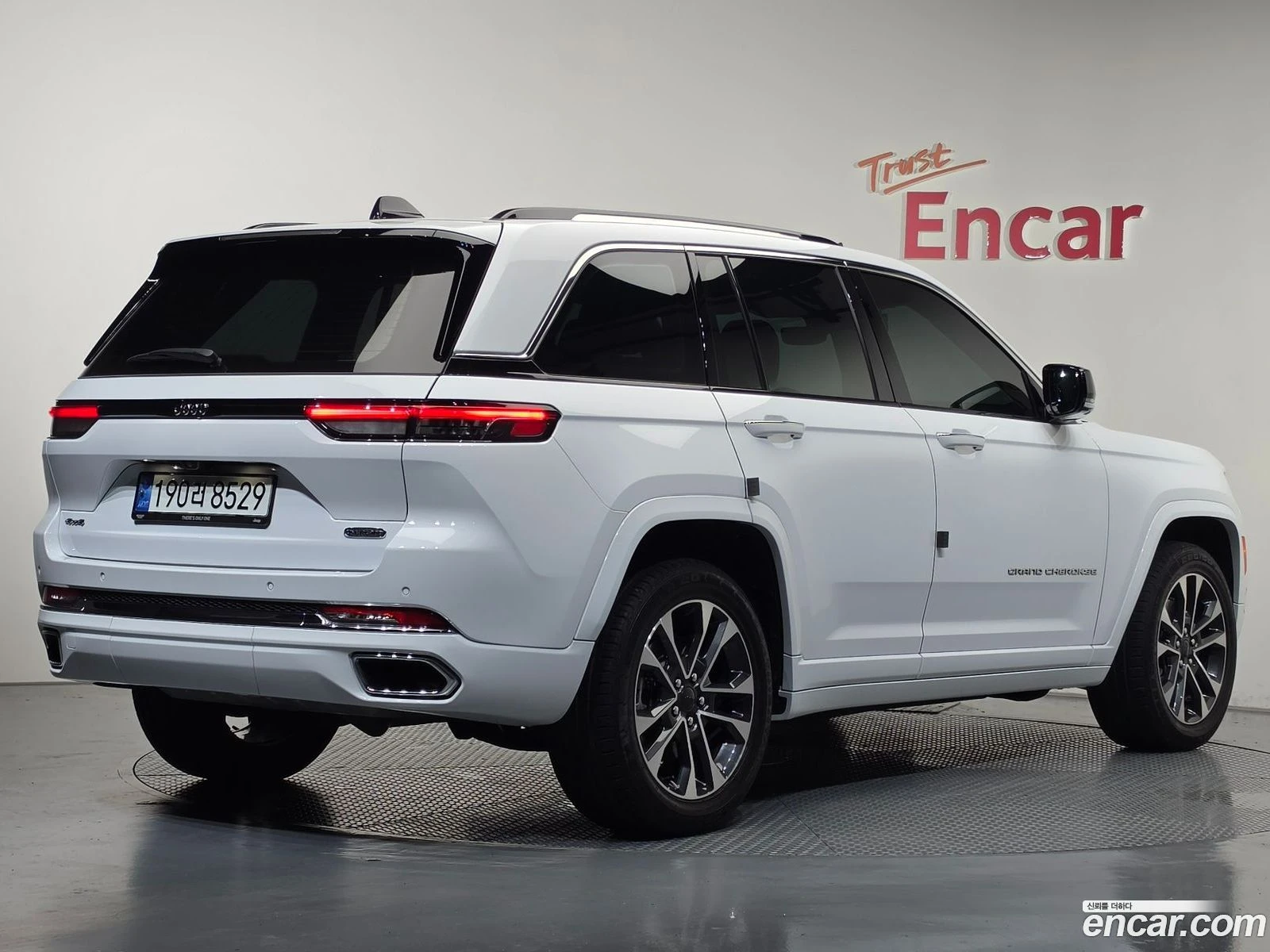 Jeep Cherokee L 3.6 Overland* �������� ������ ������� | Mobile.bg � ����������� 2