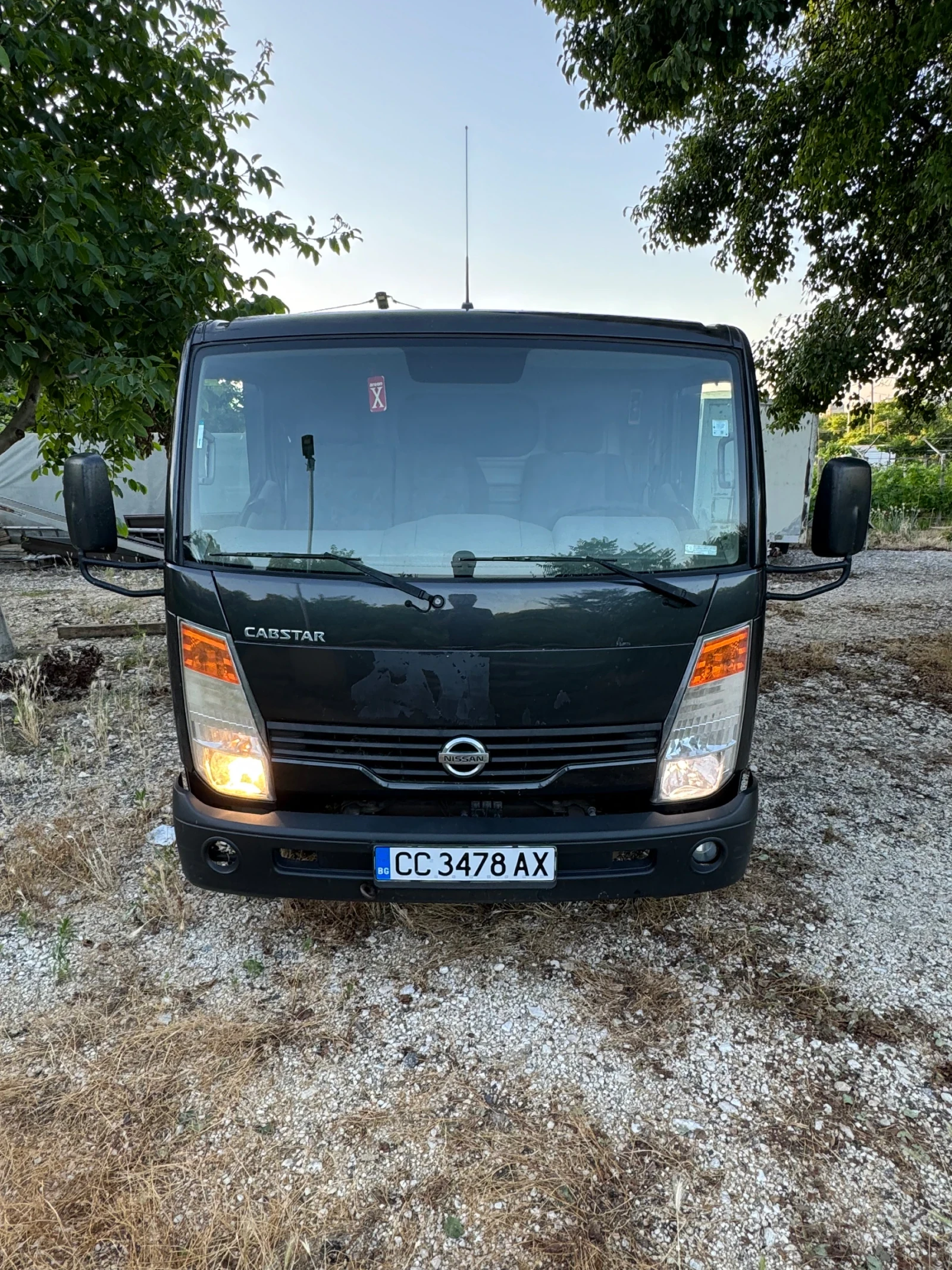 Nissan Kabstar Самосвал