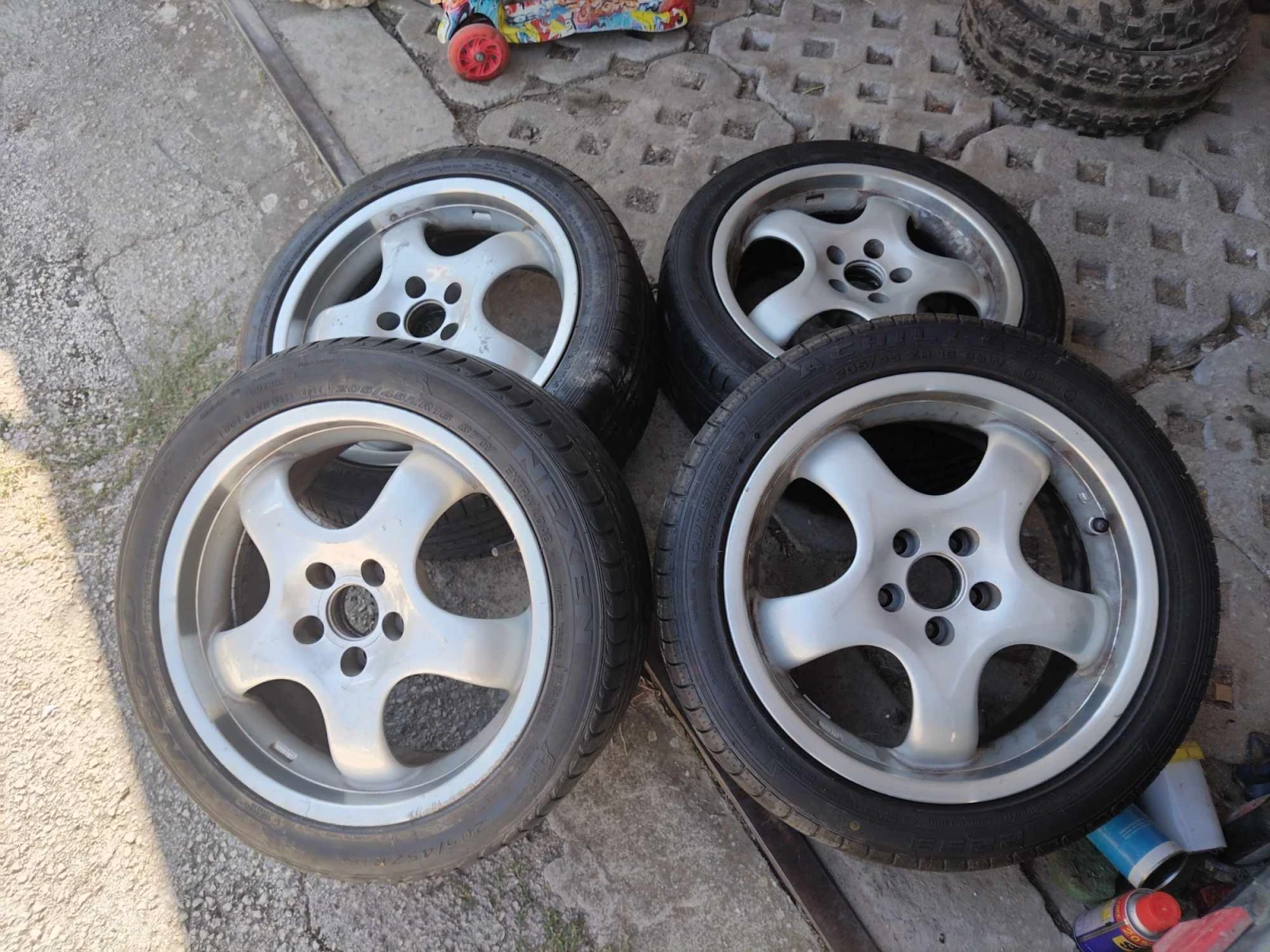���� � ������ 205/45R16 | Mobile.bg � ����������� 2