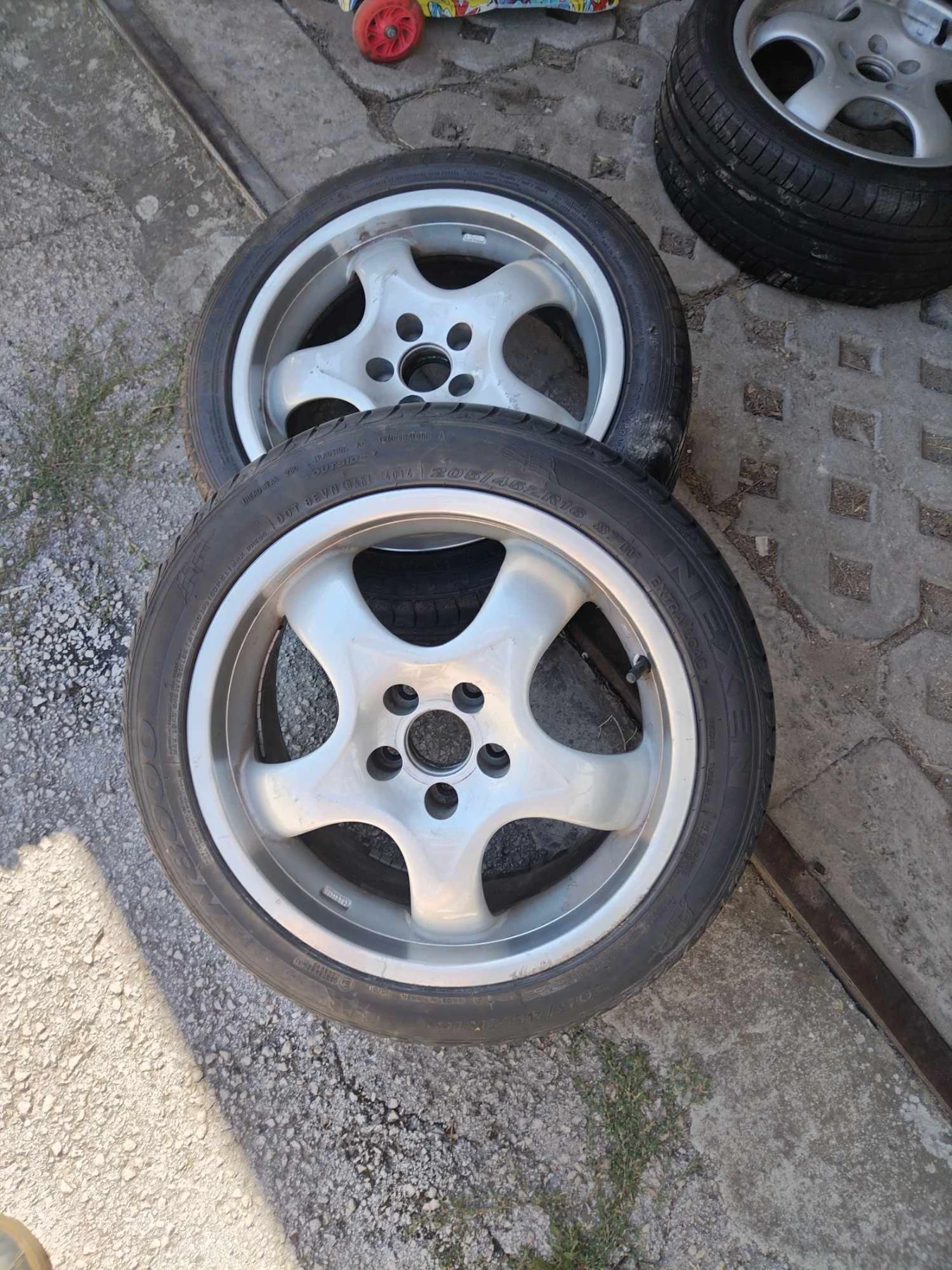 ���� � ������ 205/45R16 | Mobile.bg � ����������� 3
