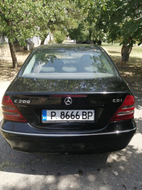 Mercedes-Benz C 200, снимка 3 - Автомобили и джипове - 44160876