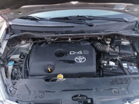 Toyota Corolla verso Мини ван , снимка 4