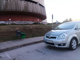 Toyota Corolla verso Мини ван , снимка 15
