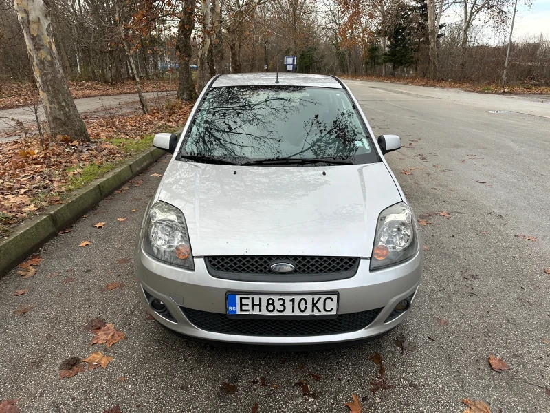 Ford Fiesta, снимка 1 - Автомобили и джипове - 48277432