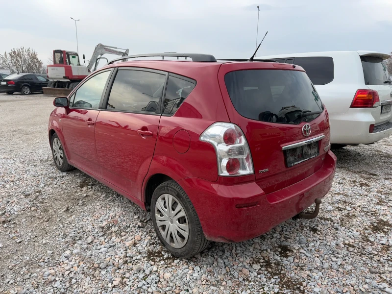 Toyota Corolla verso 2.2D4D* УНИКАЛНО ТЕХНИЧЕСКО СЪСТОЯНИЕ* 163.000км* , снимка 6 - Автомобили и джипове - 48446403