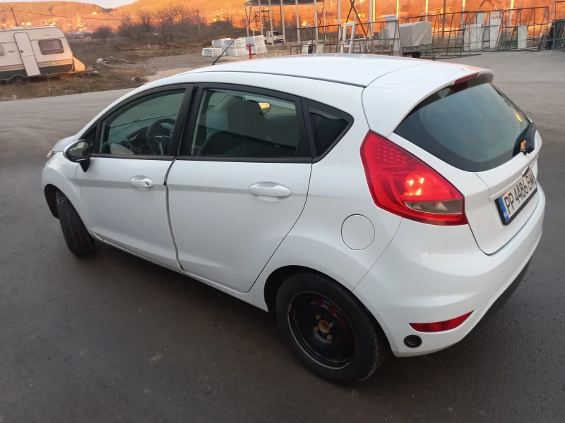 Ford Fiesta, снимка 5 - Автомобили и джипове - 49611092