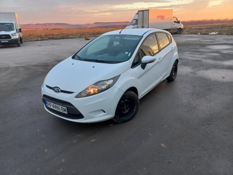 Ford Fiesta, снимка 1 - Автомобили и джипове - 49611092