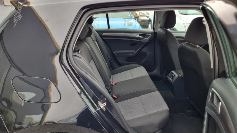 VW Golf 1.6TDI * * ПЪЛНА ГАРАНЦИЯ!!!, снимка 11 - Автомобили и джипове - 49635726