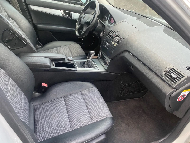 Mercedes-Benz C 200 200CDI ТОП, снимка 11 - Автомобили и джипове - 52201904