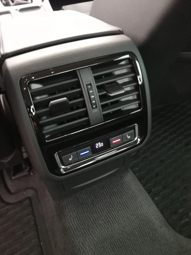 VW Passat 2.0 tdi 4 motion, снимка 7 - Автомобили и джипове - 52469275