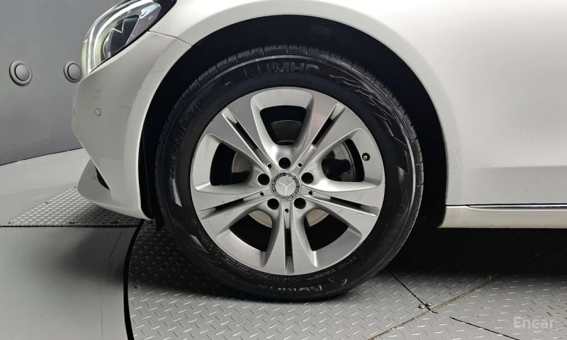 Mercedes-Benz C 220, снимка 5 - Автомобили и джипове - 52706943