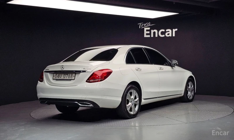 Mercedes-Benz C 220, снимка 2 - Автомобили и джипове - 52706943