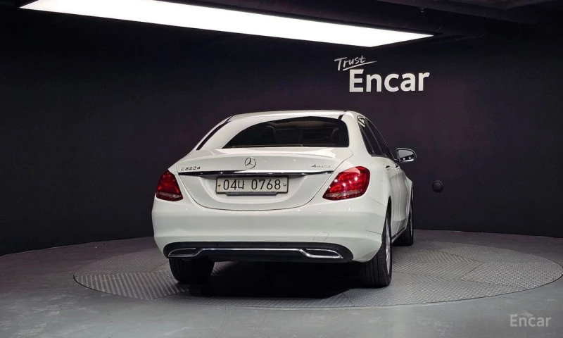 Mercedes-Benz C 220, снимка 4 - Автомобили и джипове - 52706943