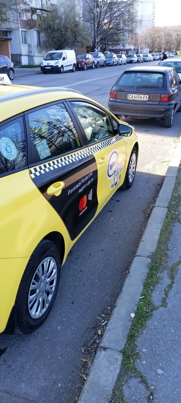 Kia Ceed 1.4i, снимка 3 - Автомобили и джипове - 54156979