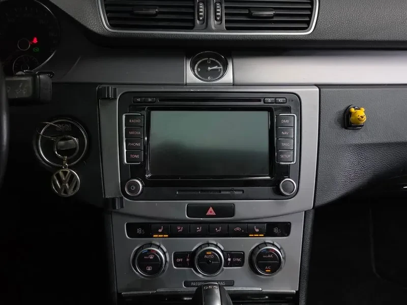 VW CC 2.0 TDI 4Motion, снимка 14 - Автомобили и джипове - 54303465