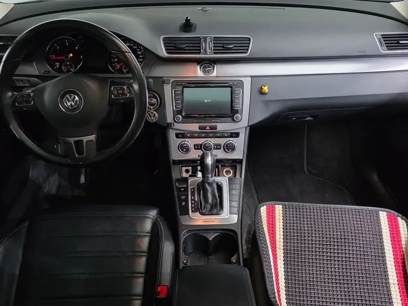 VW CC 2.0 TDI 4Motion, снимка 7 - Автомобили и джипове - 54303465