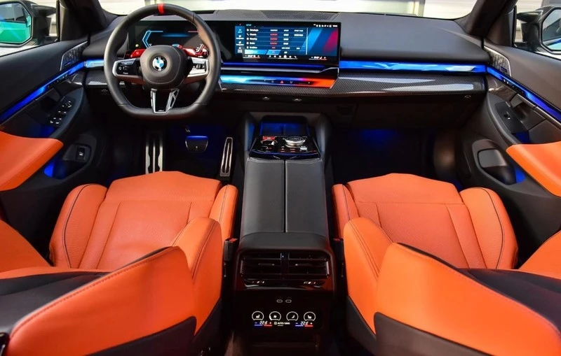 BMW M5  xDrive PHEV , снимка 5 - Автомобили и джипове - 55902778