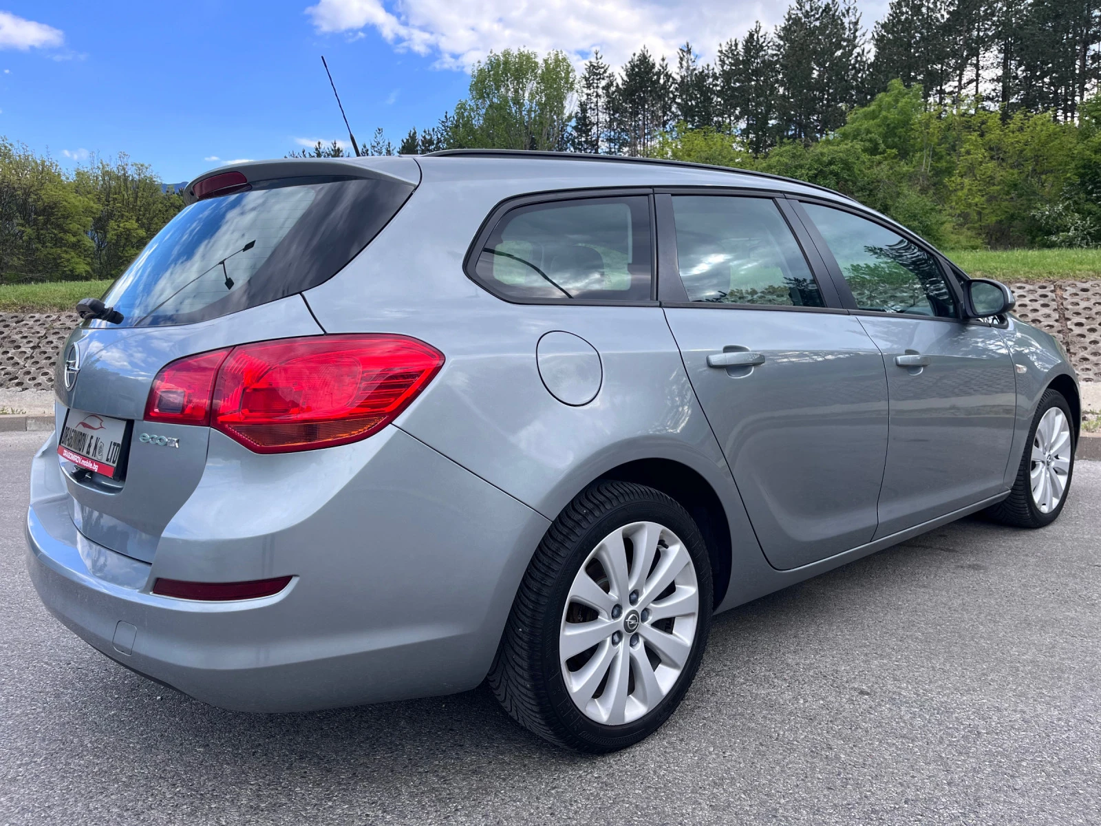 Opel Astra 1.3CDTI EcoFlex - изображение 6